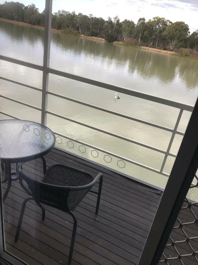 Murray River Queen Hotel Renmark Exterior photo